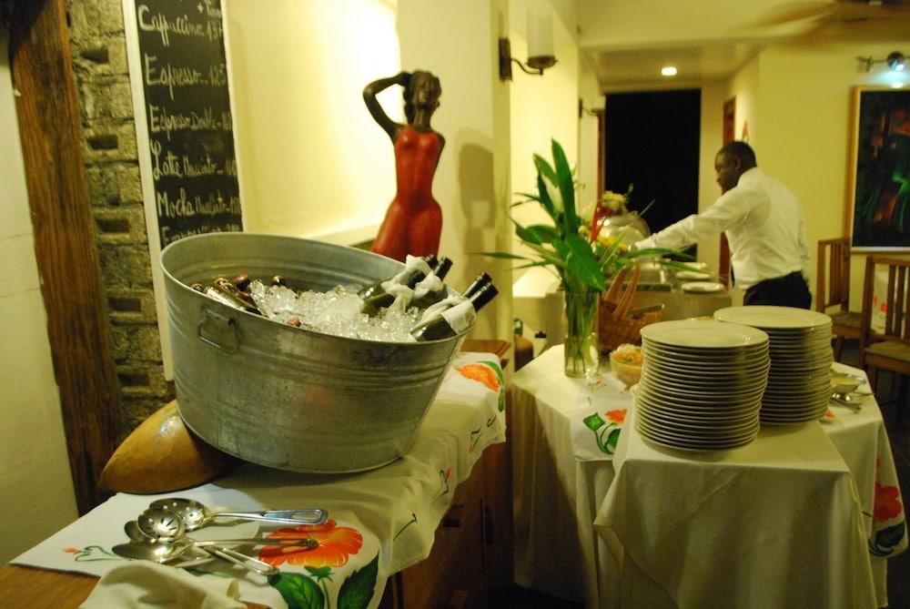 Hotel Restaurant Cyvadier Plage Jacmel Ngoại thất bức ảnh